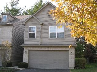 2860 Cobblestone Dr, Crystal Lake, IL 60012