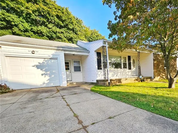 3 Beverly Ann Dr, North Providence, RI 02911