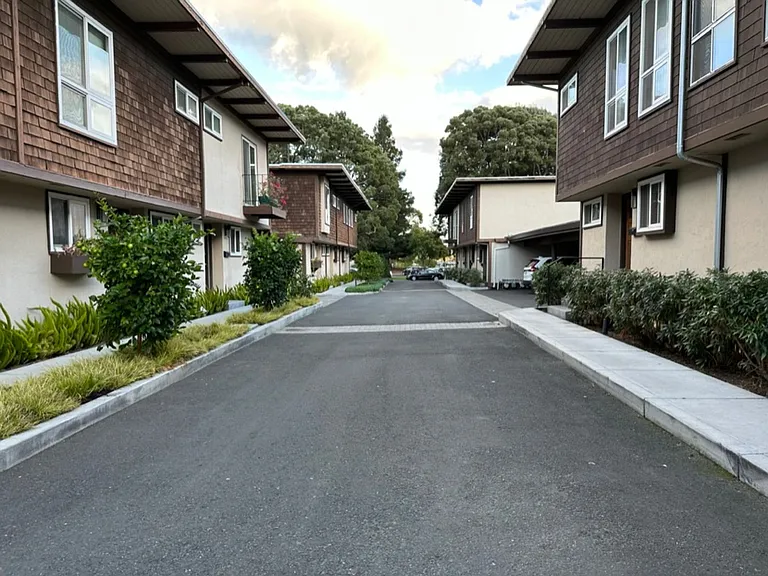 19 Pixley Ave — Photo 45