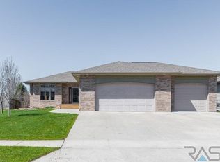 405 N Crestview Dr, Brandon, SD 57005