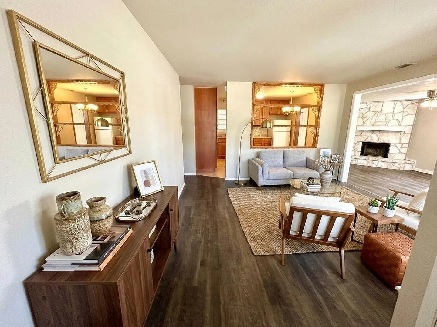 Cozy & Convenient 3 Bedroom Home Near Shopping & Highways! — Photo 3