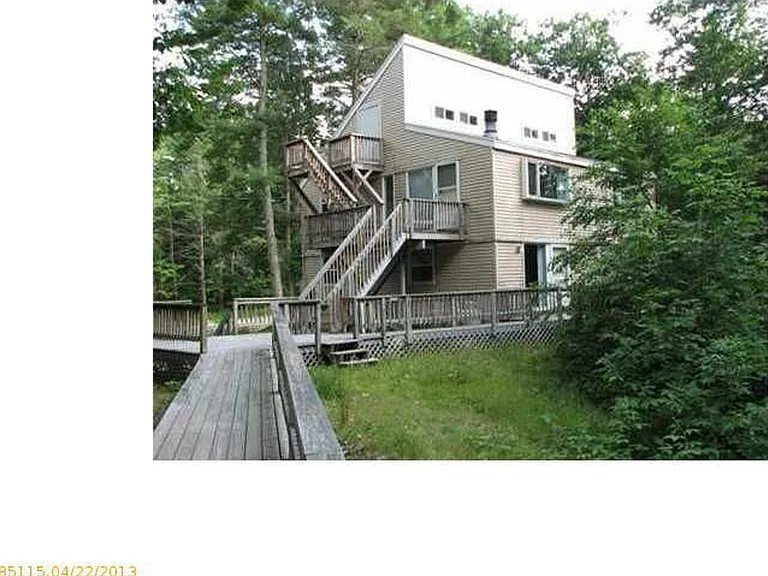 10 Renshaw Dr — Photo 3