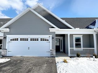 30 Timber Creek Trl, Rochester, NY 14606