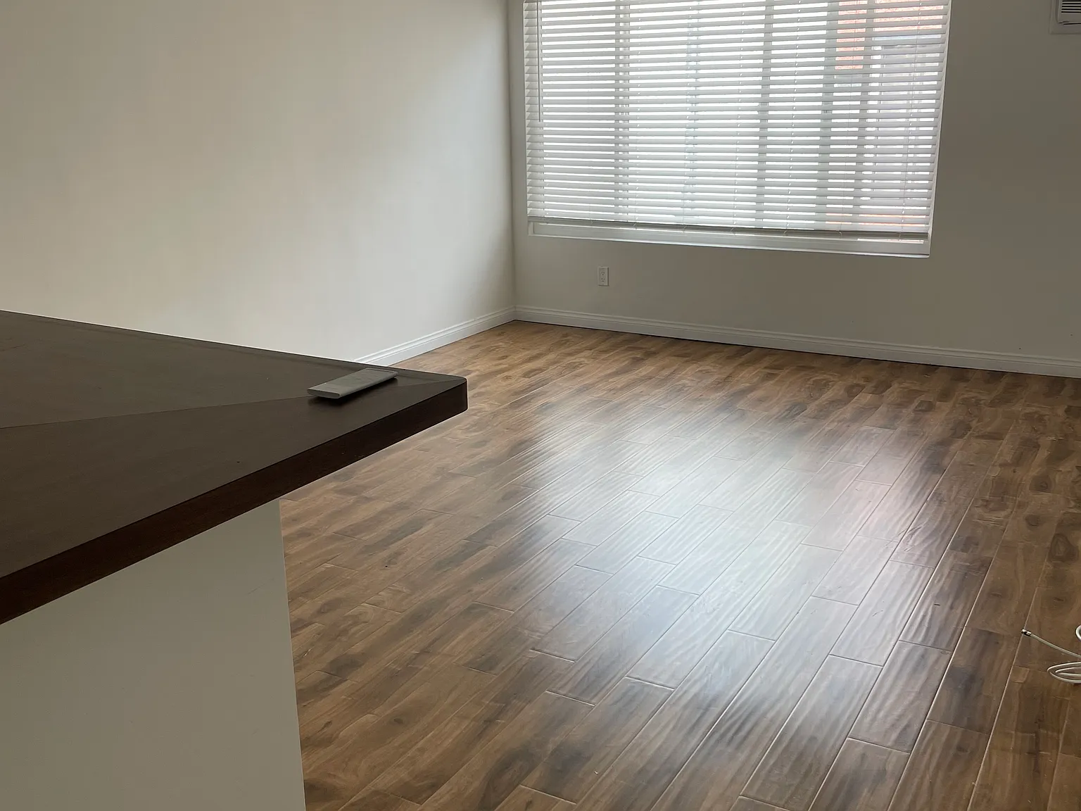 Studio, 500 sqft, $1,675 — Photo 3