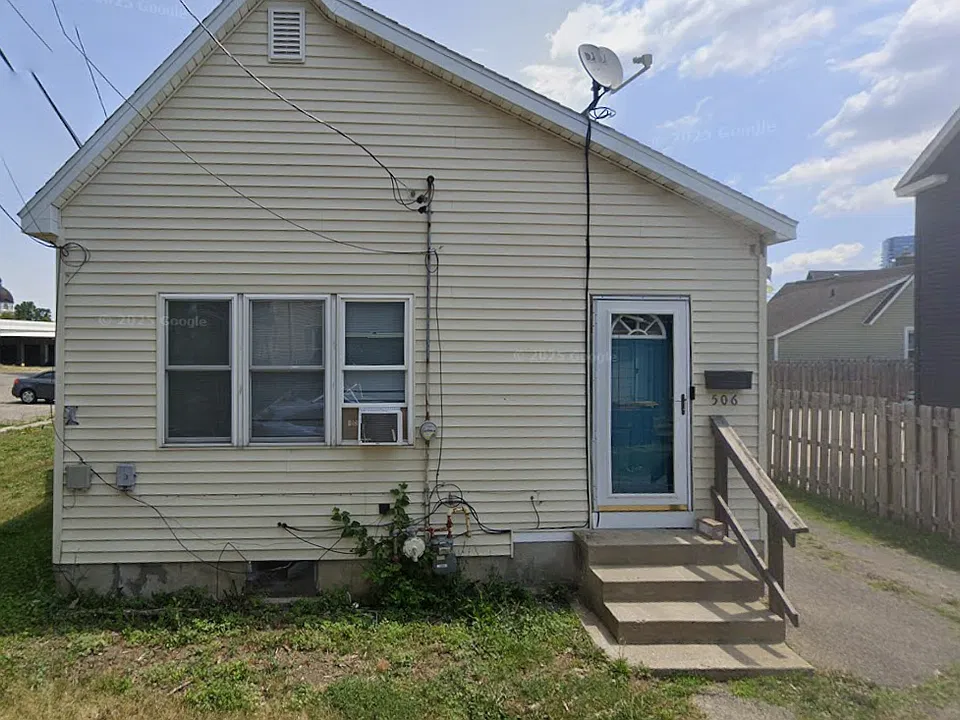 506 Swiontek Pl NW