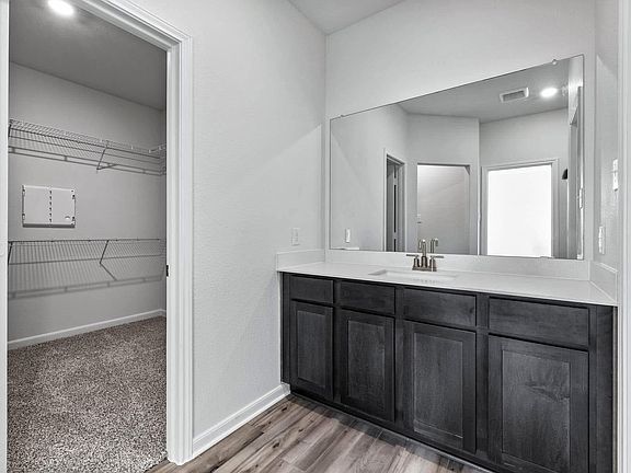 3rd image of 506 Burgess Brothers St #1