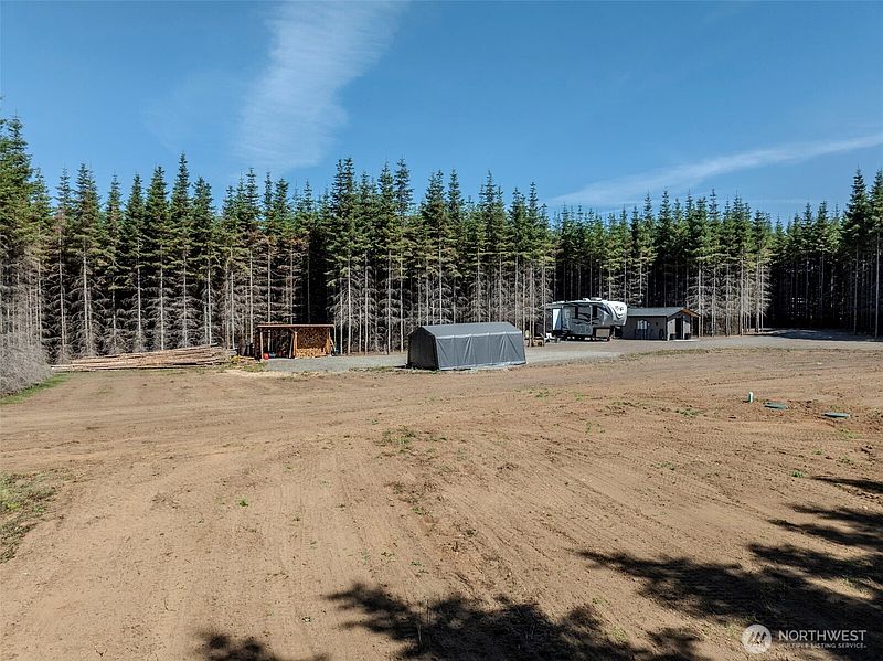 4th image of 263 Twinflower Lane