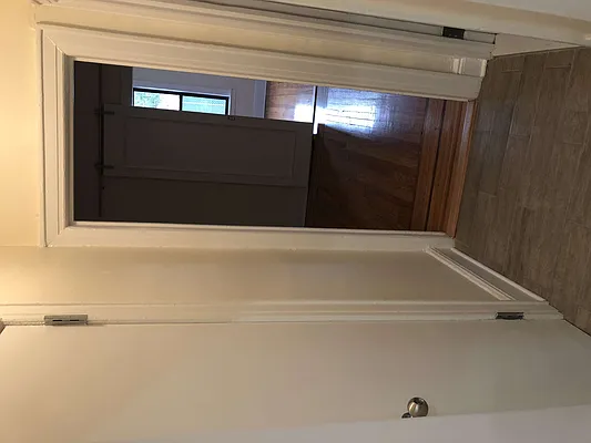 Rented by Metropolis International Realty Inc. | media 5