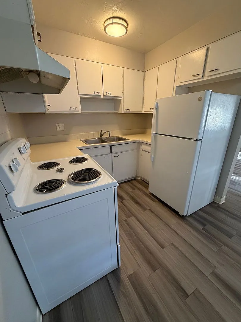 1351 Xenia St — Photo 1