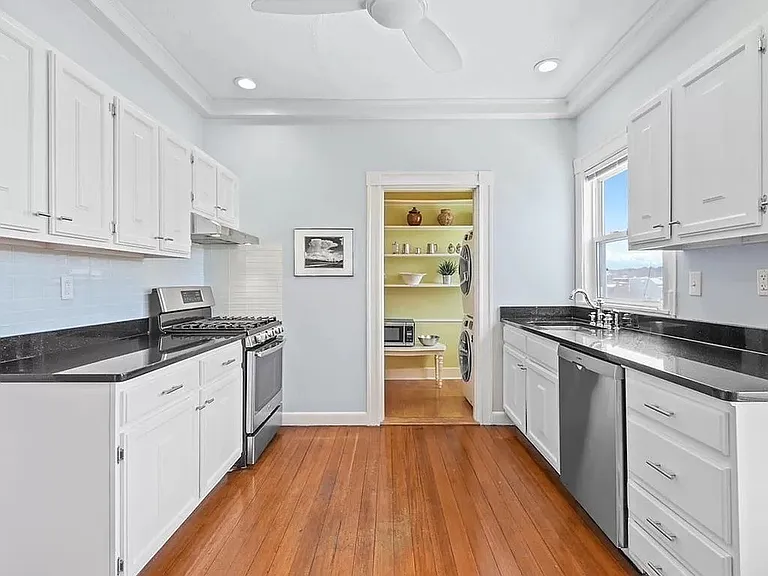 13 Linden St #8 — Photo 6