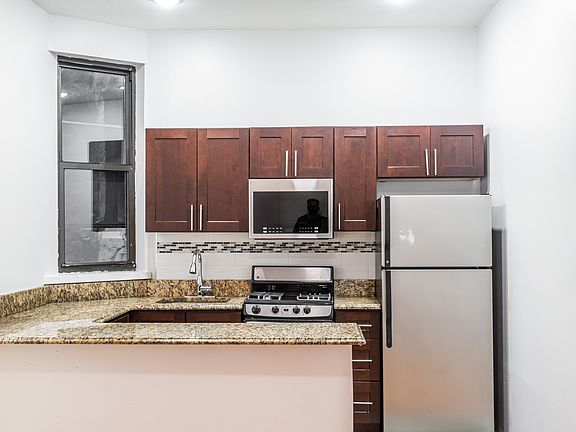 4th image of 858 9th Ave APT 2F
