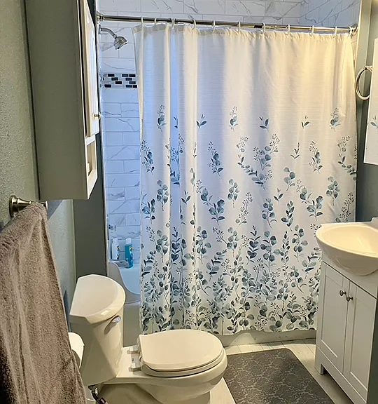 2515 N Grand Ave — Photo 16