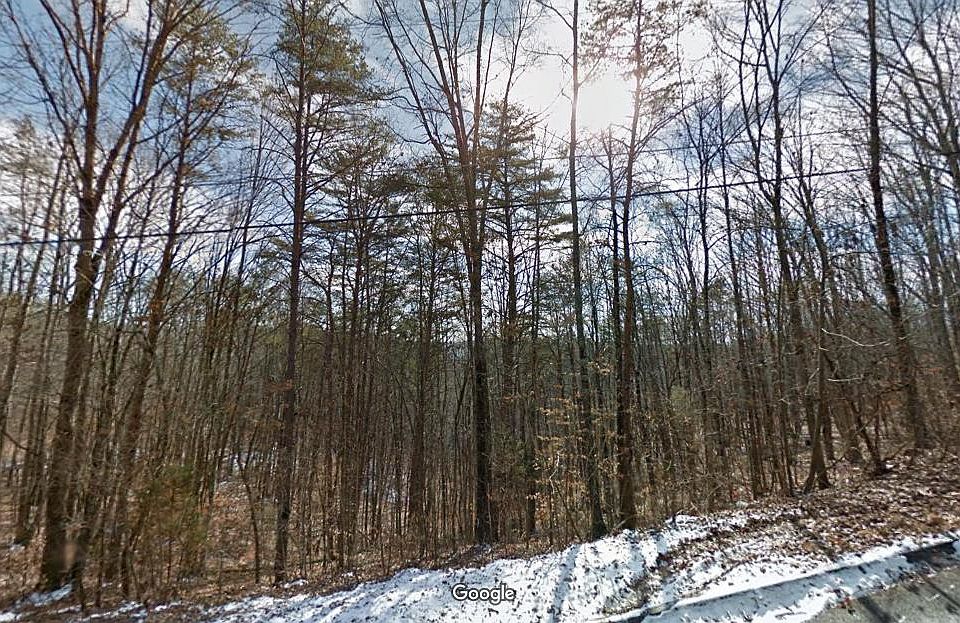 2nd image of Quail Hollow Dr