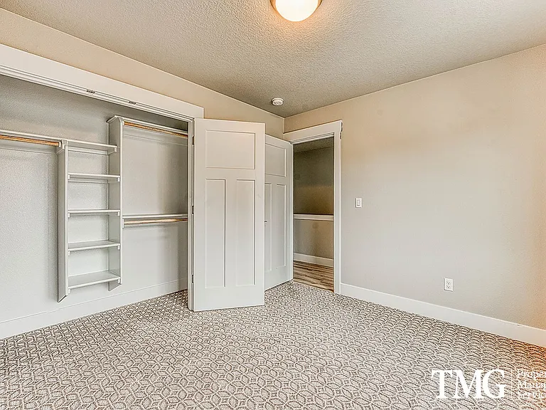 2519 NE 85th Cir — Photo 26