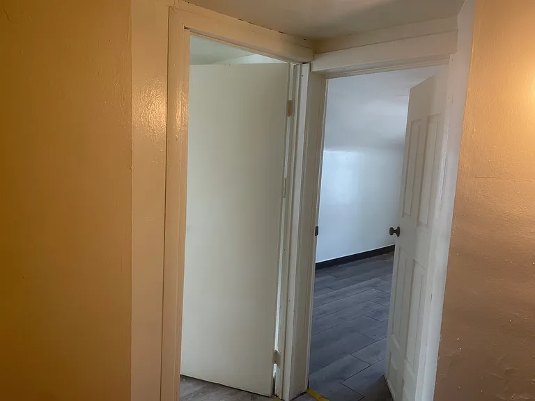 7541 S Rhodes Ave — Photo 30