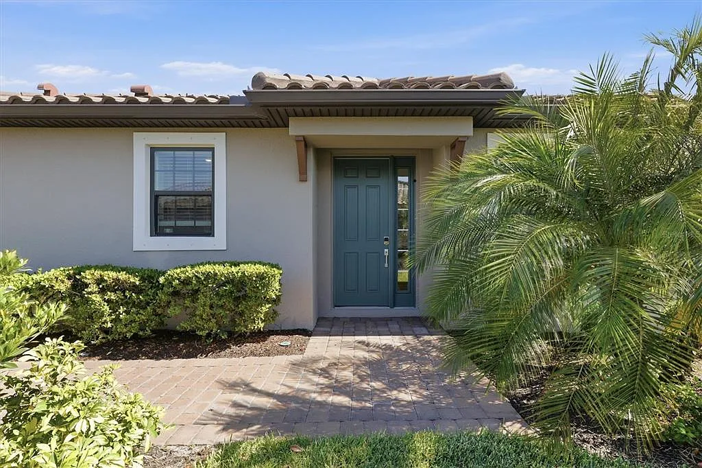 2 bed, 2.0 bath, 1533 sqft, $3,600 — Photo 4