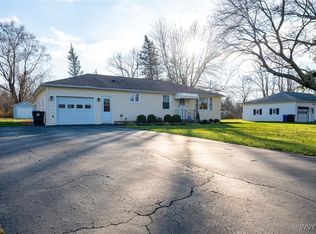 12387 Westwood Rd, Alden, NY 14004