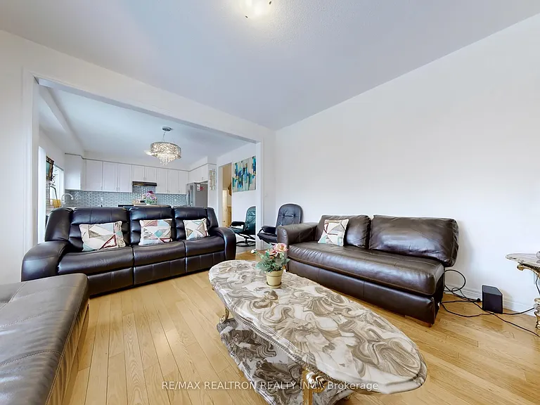 22 Pietrowski Dr #UPPER — Photo 8