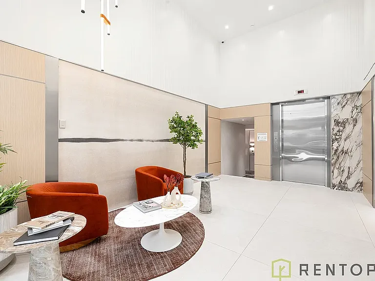 622 11th Ave #1108N — Photo 15