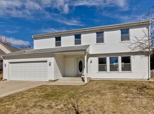 425 Appleton Dr, Vernon Hills, IL
