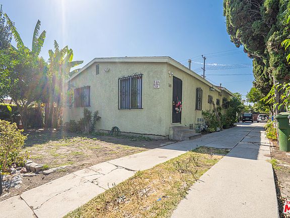 3rd image of 606 W 78th St