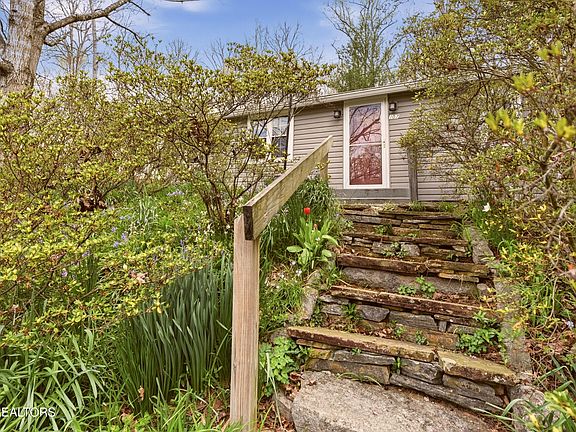 4th image of 107 Dale Rd