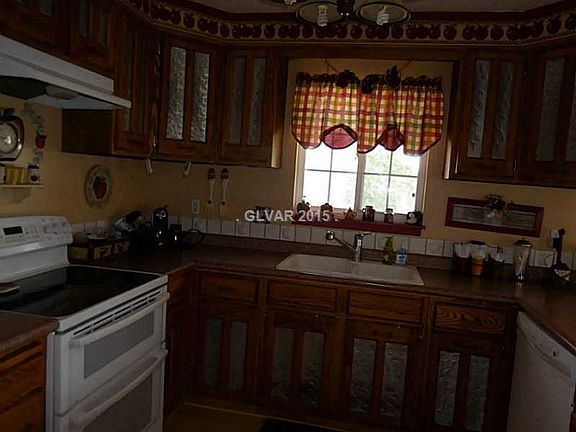 2nd image of 801 Avenue K