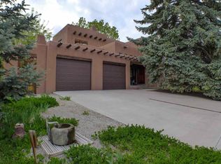 179 Barranca Rd, Los Alamos, NM 87544
