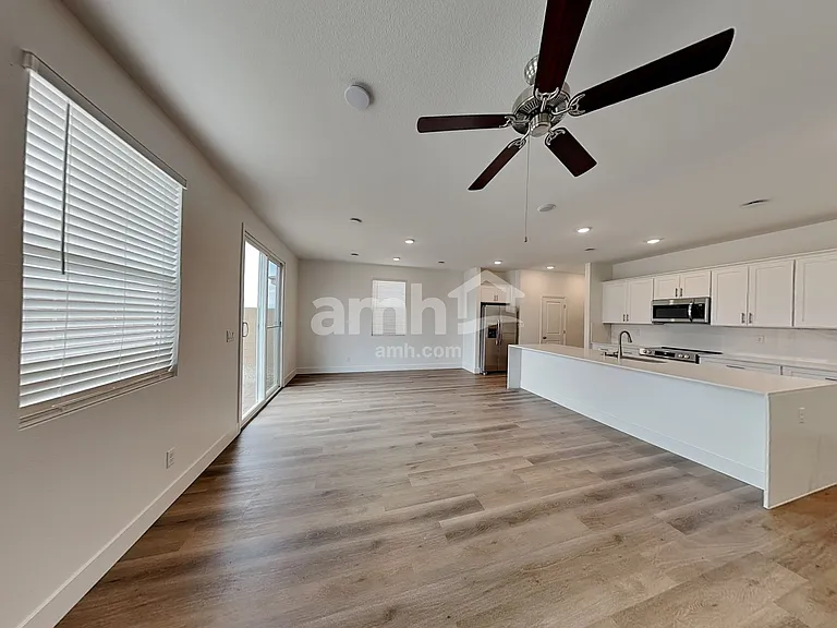 11111 Magallanes St — Photo 7