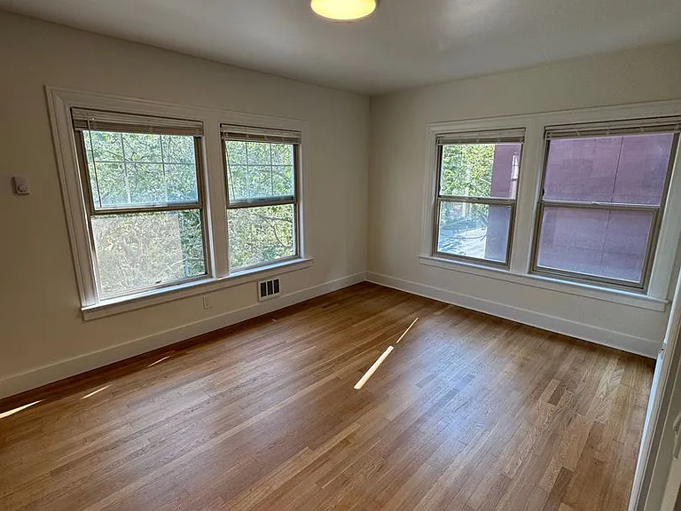 5th & Mercer Apartments — Photo 8