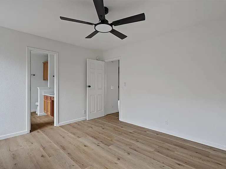 17129 Hamilton Point Cir — Photo 14