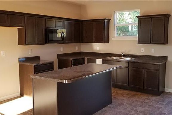 5th image of 1013 Trevino Pl Lot 3