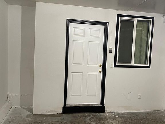 2nd image of 3067 Alemany Blvd