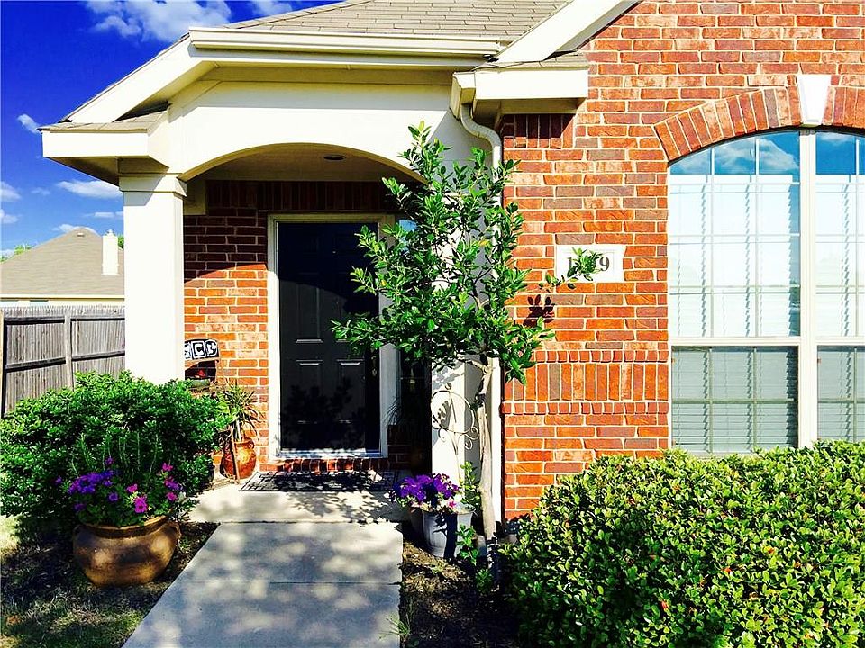 1st image of 1199 Shady Oak Dr