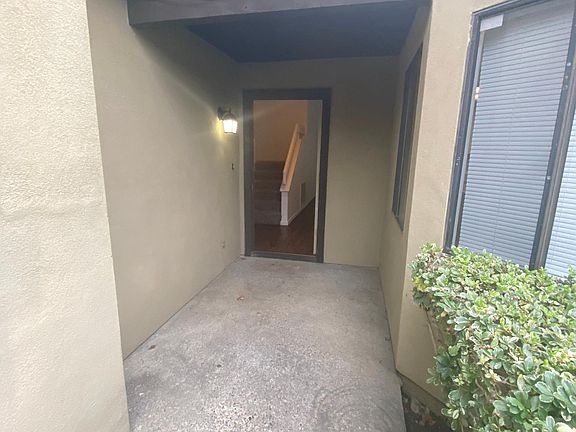 4th image of 2221 Piccardo Cir