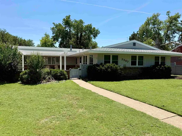 2507 Russell Pkwy, Great Bend, KS 67530