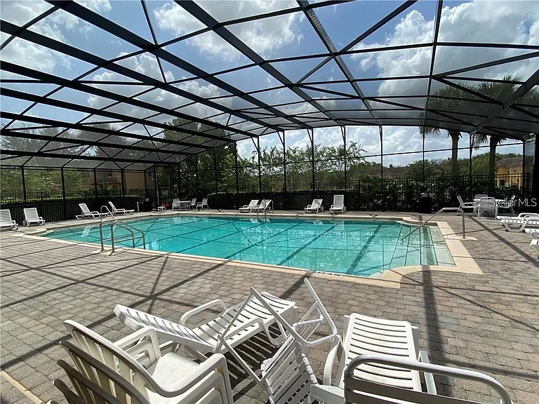 1840 Retreat View Cir — Photo 20