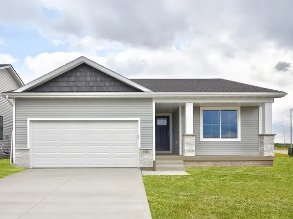 1101 Featherstone Ave NE, Bondurant, IA 50035