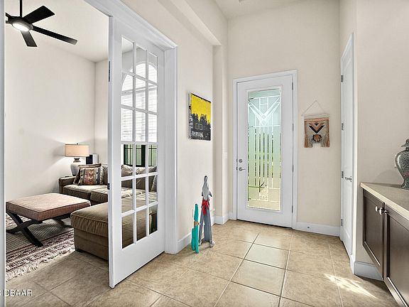 3rd image of 638 Southlake Dr