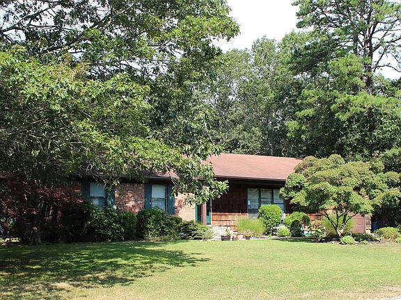 2nd image of 13 Forest Dr