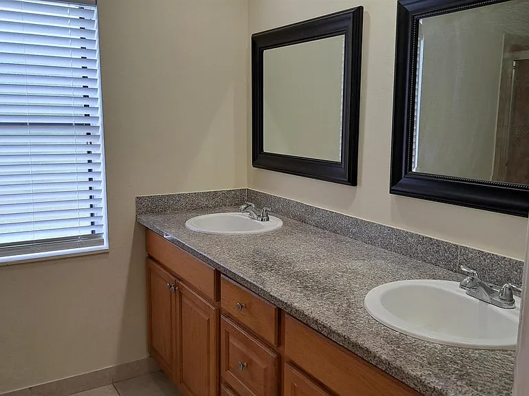 5934 Deerfield Pl — Photo 10