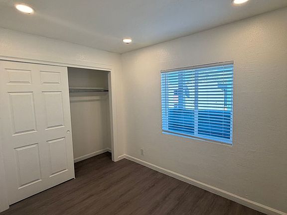 5th image of 219 Candelaria Rd NW #211-4