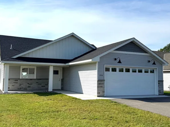 1710 Maple Leaf Ln, Litchfield, MN 55355