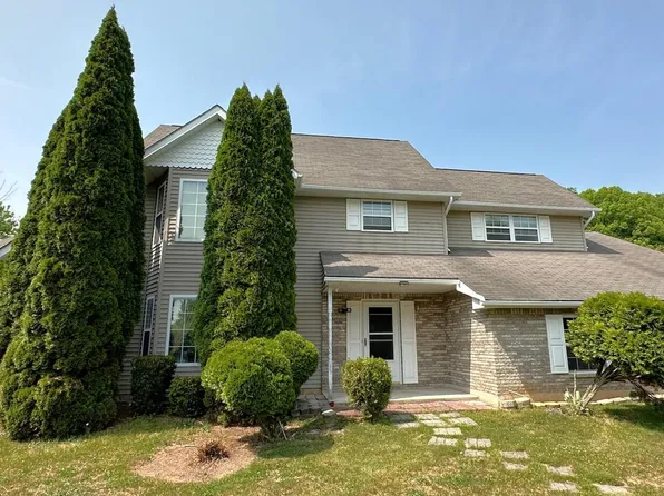 2225 Mountain Laurel Dr, Effort, PA 18330