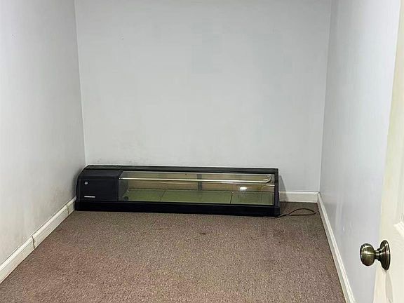 5th image of 27 Edward Street