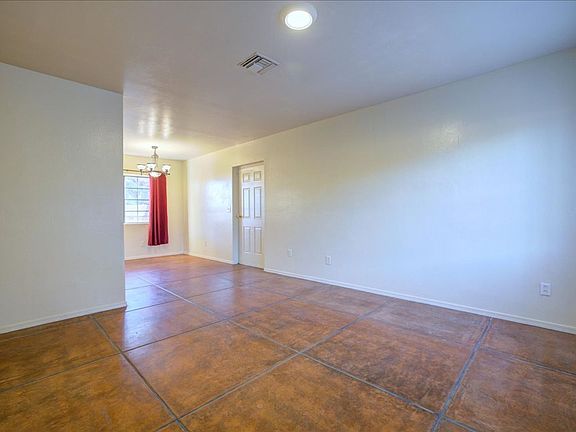 5th image of 1030 N 13th Ave Unit B