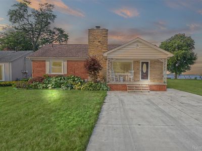 7995 Colony Dr, Algonac, MI, 48001