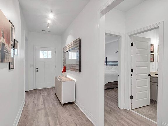 5th image of 22 Mallard Creek Way