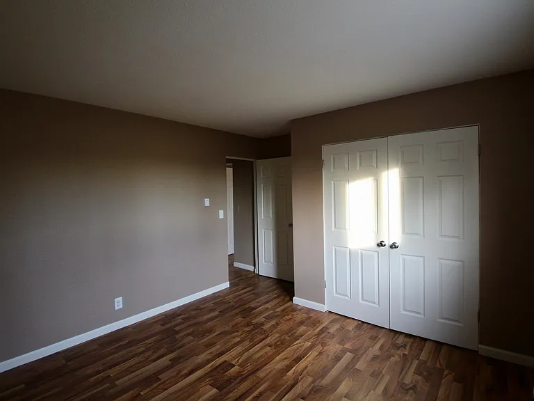 200 Maple Park Dr — Photo 11