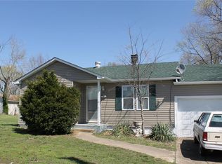 325 Walnut St, Saint Clair, MO 63077